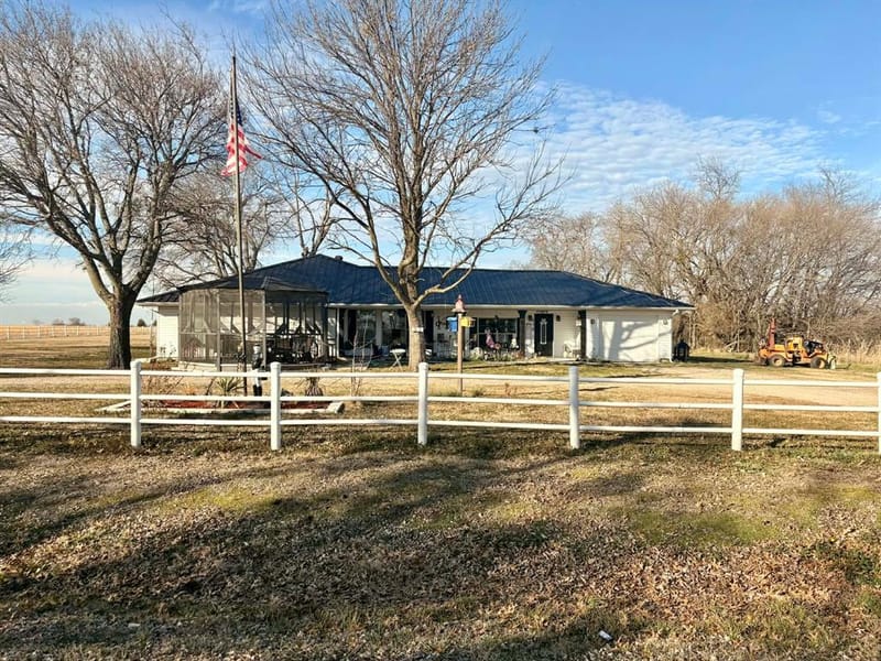 636 County Road 1535, Bonham TX 75418