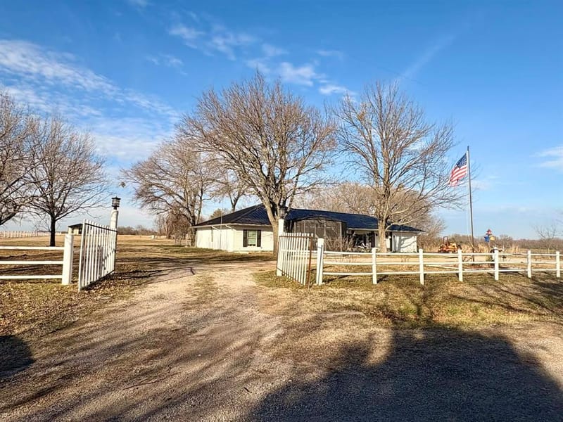 636 County Road 1535, Bonham TX 75418 - Photo 4