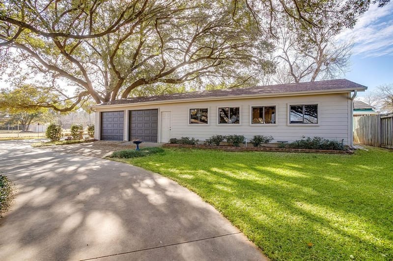 218 N Broadway Road, Azle TX 76020 - Photo 34