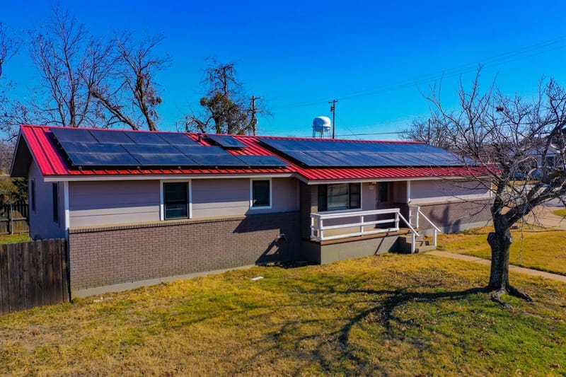 202 N 10th Street, Jacksboro TX 76458
