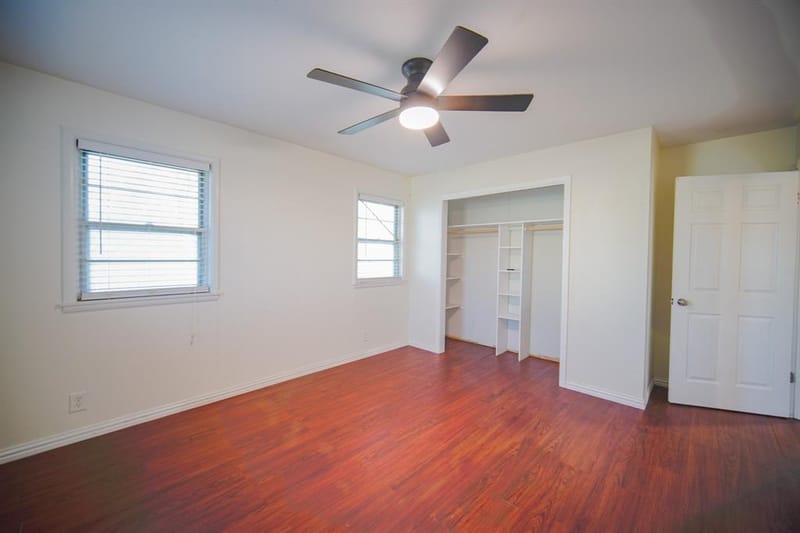 202 N 10th Street, Jacksboro TX 76458 - Photo 11