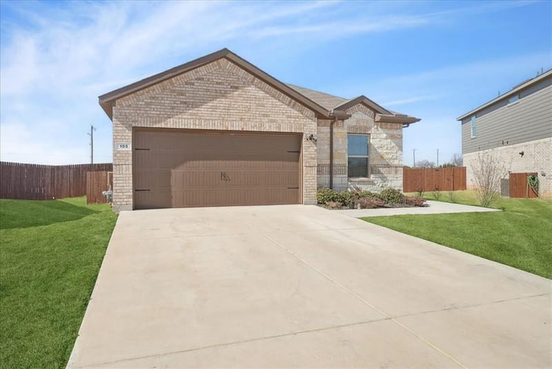 105 Driftoak Drive, Boyd TX 76023 - Photo 2
