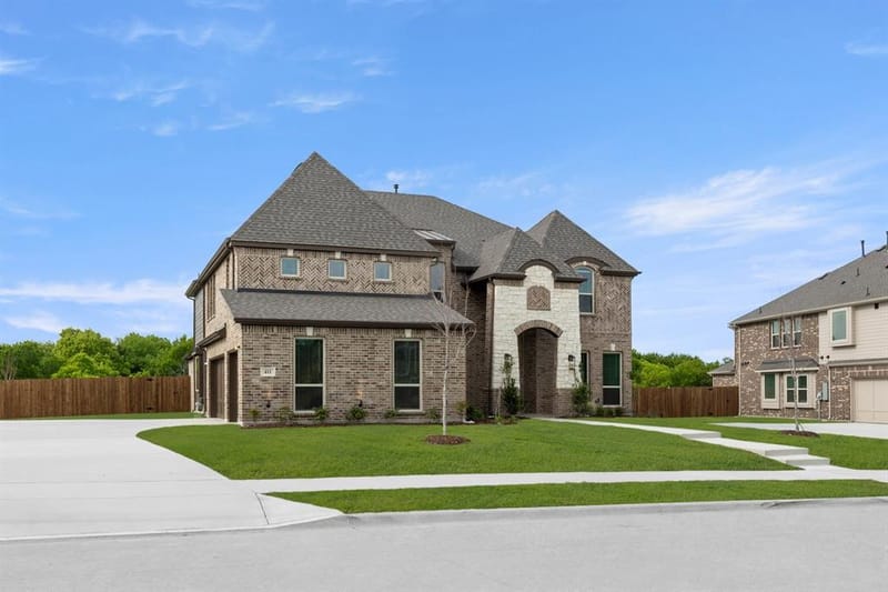 411 Hidden Lakes Drive, DeSoto TX 75115 - Photo 2