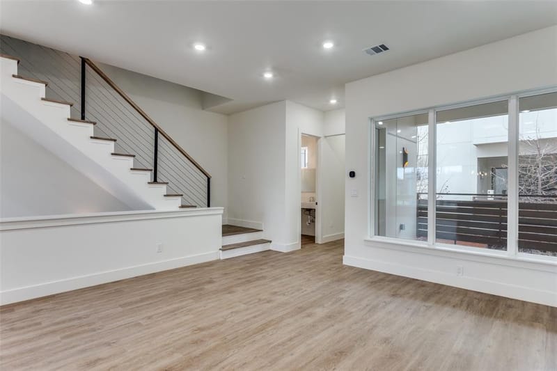 341 College Avenue, Fort Worth TX 76104 - Photo 9