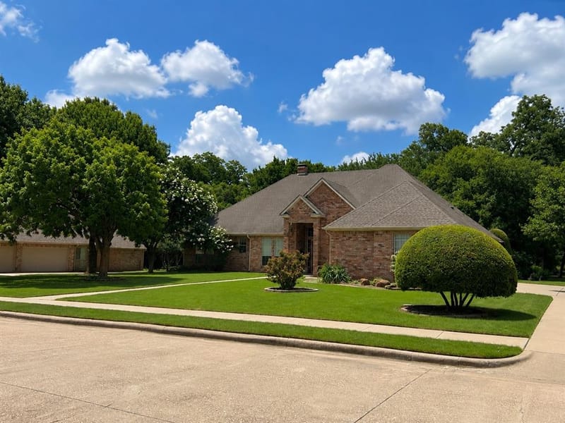 1810 Plum Creek Drive, Midlothian TX 76065 - Photo 3