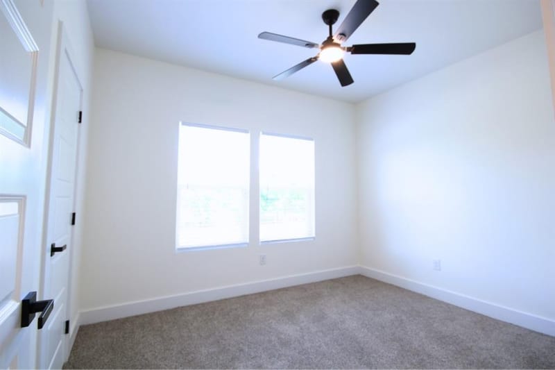 5824 Plum Dale Road, Dallas TX 75241 - Photo 12