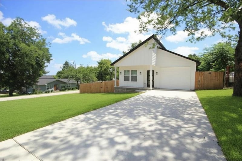 5824 Plum Dale Road, Dallas TX 75241 - Photo 5