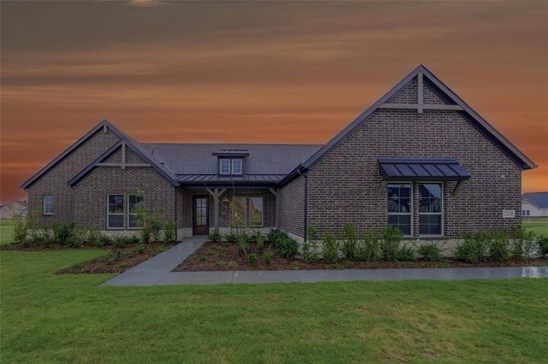 2208 Continent Court, Krum TX 76249