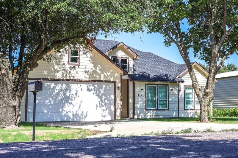 410 Simpson, Southmayd TX 75092 - Photo 2