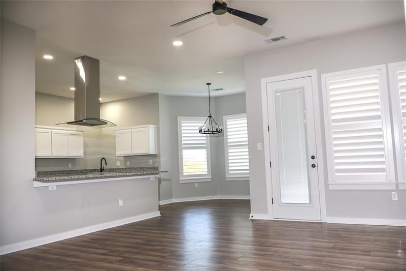 410 Simpson, Southmayd TX 75092 - Photo 3