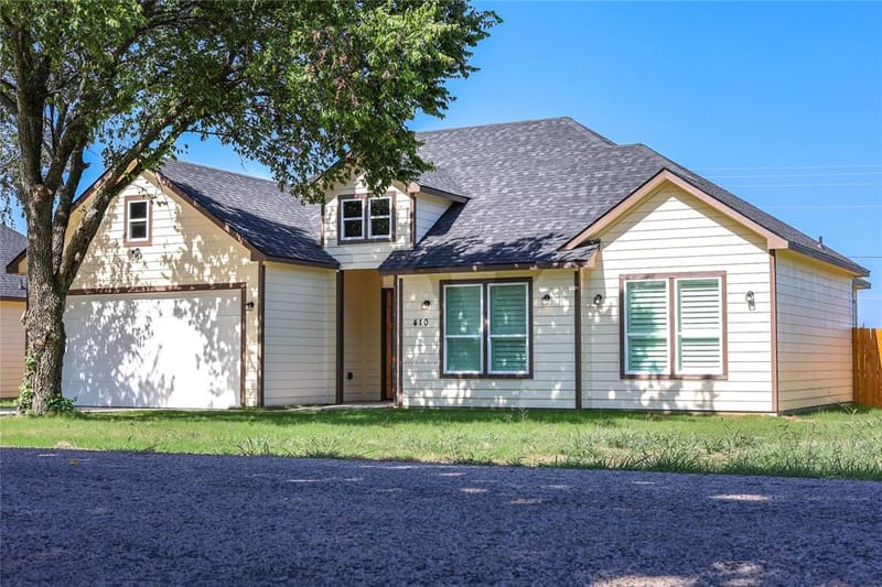 410 Simpson, Southmayd TX 75092