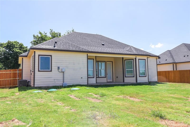 410 Simpson, Southmayd TX 75092 - Photo 18