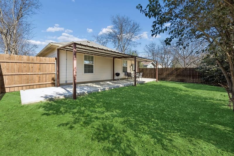 805 Phillips Street, Cleburne TX 76033 - Photo 24