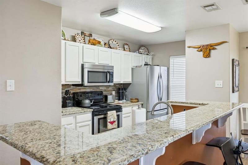805 Phillips Street, Cleburne TX 76033 - Photo 8