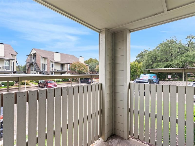 5981 Arapaho Road # 303, Dallas TX 75248 - Photo 22
