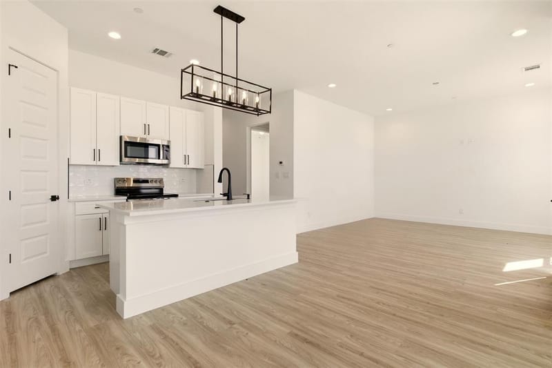 8902 Lowell Street, Rowlett TX 75089 - Photo 2