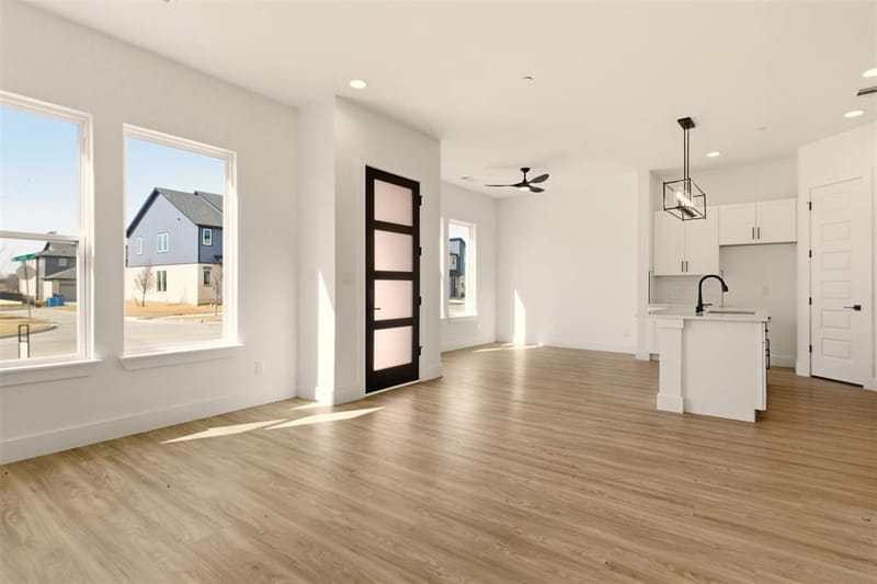 8902 Lowell Street, Rowlett TX 75089 - Photo 4