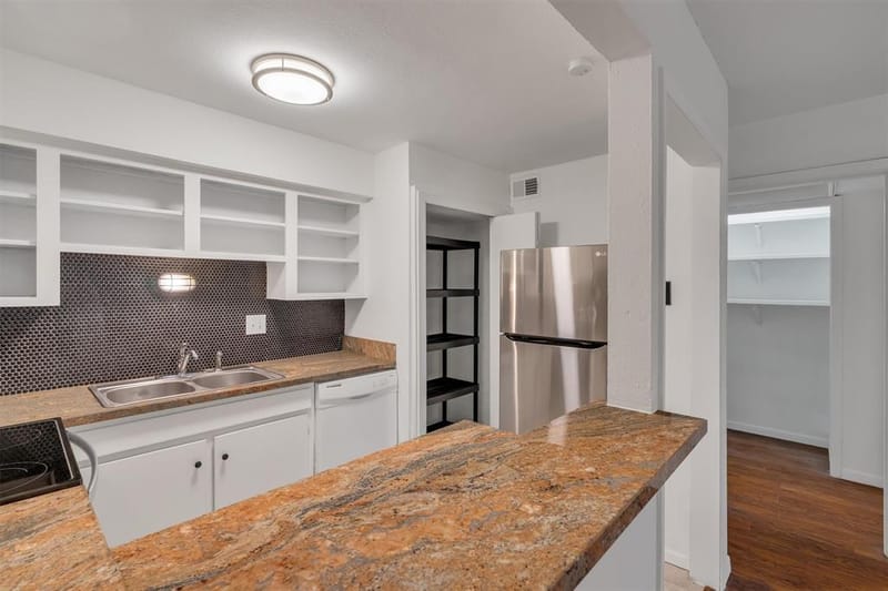 5305 Fleetwood Oaks Avenue # 274, Dallas TX 75235 - Photo 7