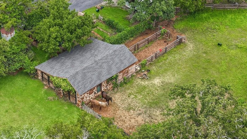 525 E Hickory Hill Road, Argyle TX 76226 - Photo 40