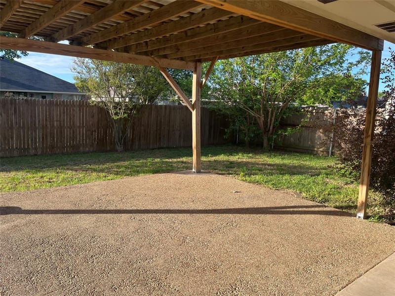 221 Rose Avenue, Cleburne TX 76033 - Photo 7