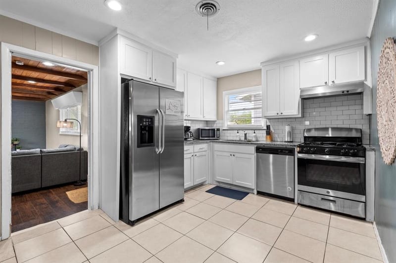 1110 Park Street, Arlington TX 76011 - Photo 7