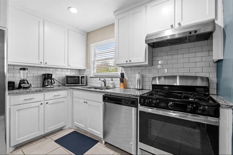 1110 Park Street, Arlington TX 76011 - Photo 10