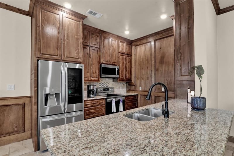 231 Orduna Street, Trenton TX 75490 - Photo 2