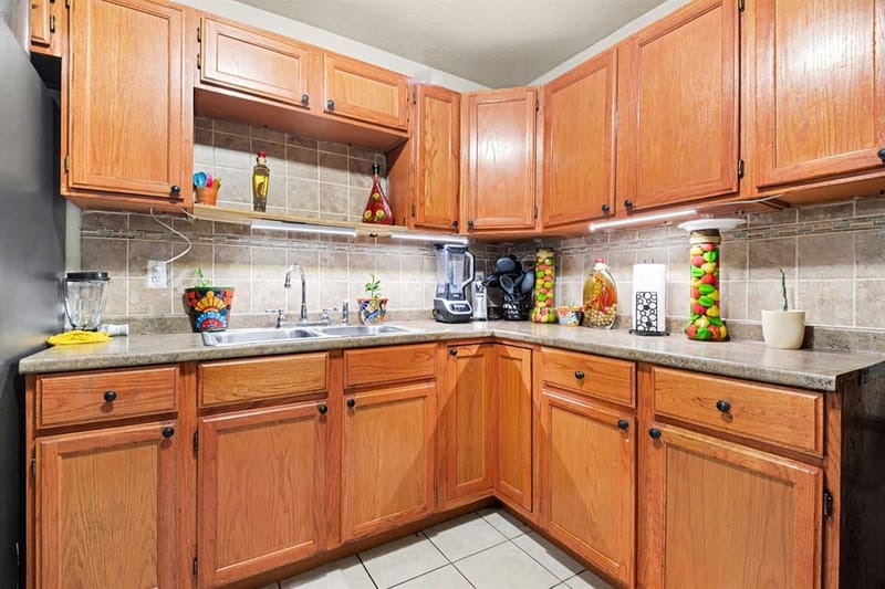 1615 Barlow Avenue, Dallas TX 75224 - Photo 6
