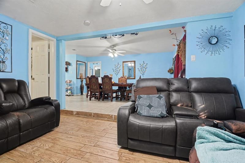 1615 Barlow Avenue, Dallas TX 75224 - Photo 3