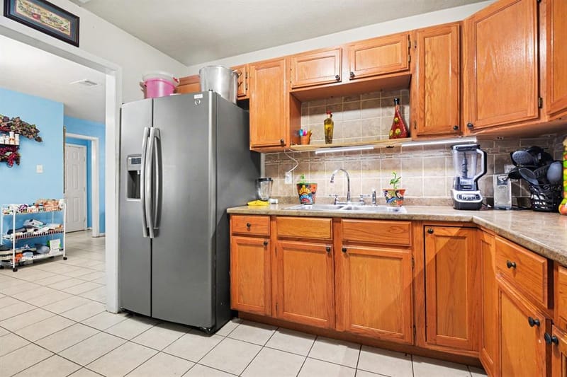 1615 Barlow Avenue, Dallas TX 75224 - Photo 5