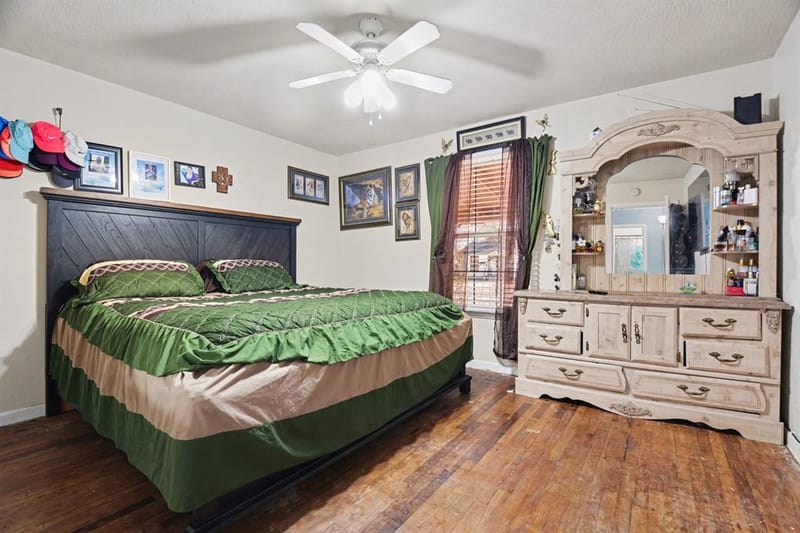 1615 Barlow Avenue, Dallas TX 75224 - Photo 9