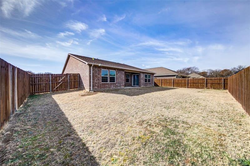 905 Avagail Avenue, Springtown TX 76082 - Photo 26