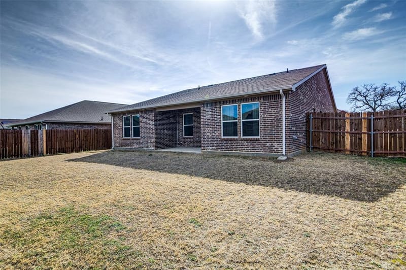 905 Avagail Avenue, Springtown TX 76082 - Photo 25