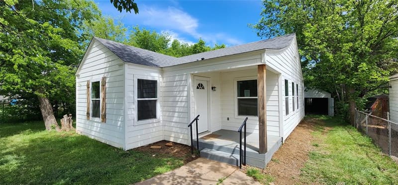 903 SW 5th Avenue SW, Mineral Wells TX 76067 - Photo 2