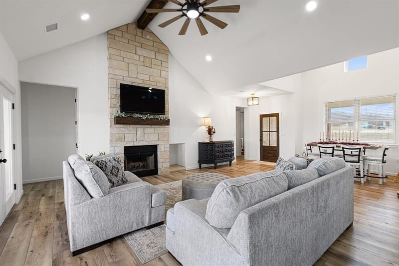 476 Silver Leaf Drive, Sunset TX 76270 - Photo 9