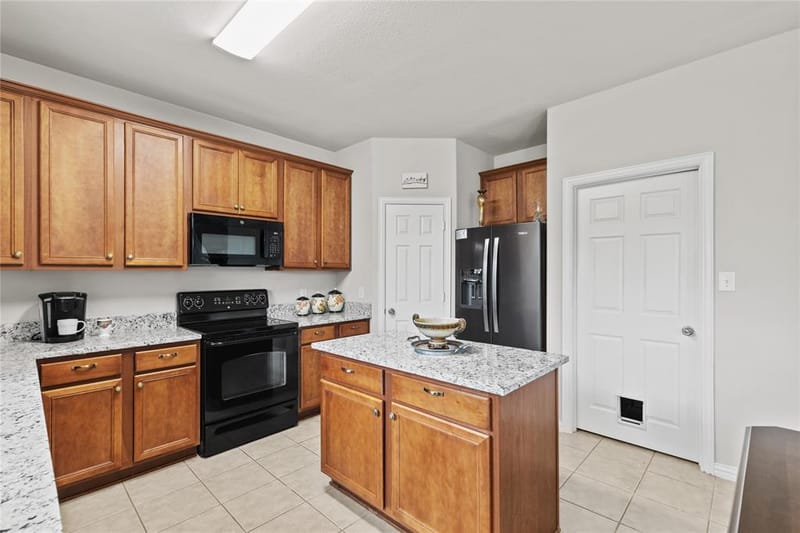503 Creekside Drive, Princeton TX 75407 - Photo 10