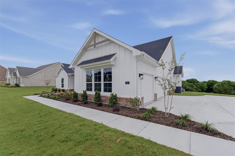 433 Texas Sage Trail, Weatherford TX 76085 - Photo 2