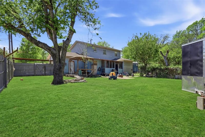 500 W Rucker Street, Granbury TX 76048 - Photo 22