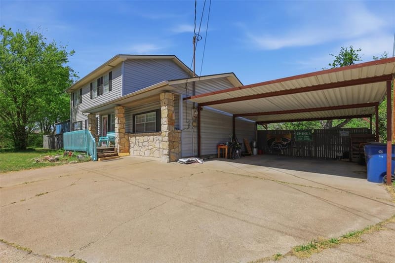 500 W Rucker Street, Granbury TX 76048 - Photo 3