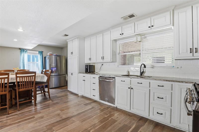 500 W Rucker Street, Granbury TX 76048 - Photo 11