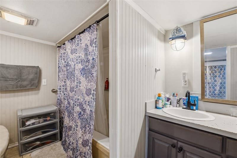 500 W Rucker Street, Granbury TX 76048 - Photo 19