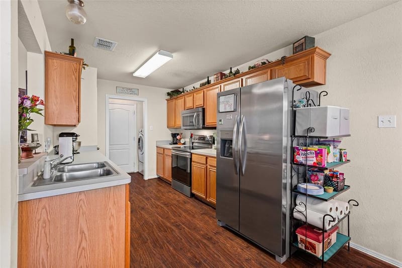 717 Rambling Court, Granbury TX 76049 - Photo 6