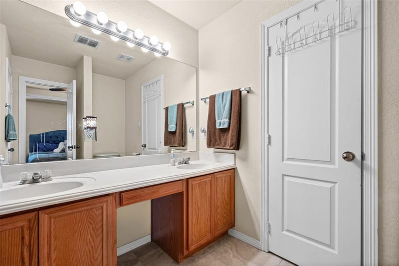 717 Rambling Court, Granbury TX 76049 - Photo 13