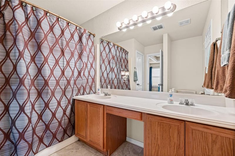 717 Rambling Court, Granbury TX 76049 - Photo 12