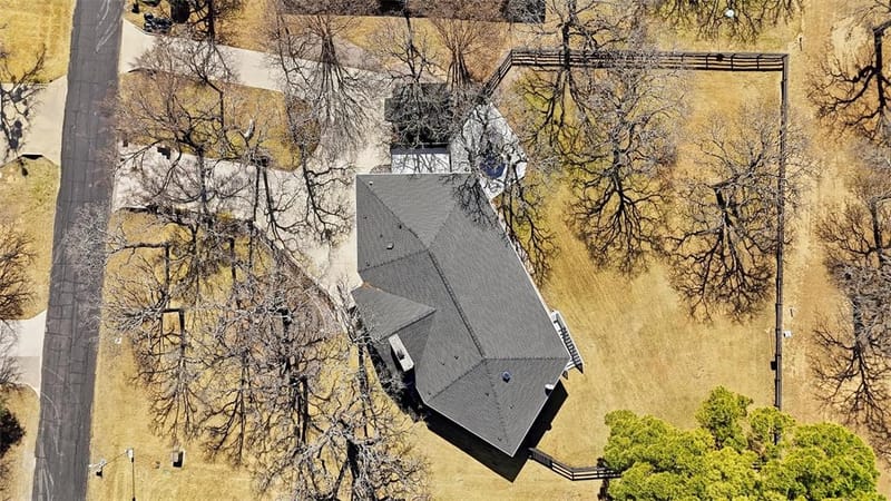 231 Cayuga Trail, Lake Kiowa TX 76240 - Photo 26