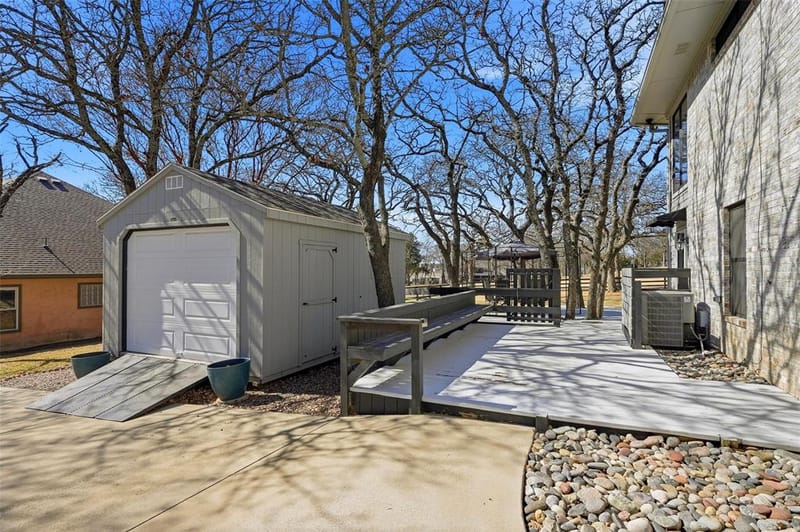 231 Cayuga Trail, Lake Kiowa TX 76240 - Photo 20