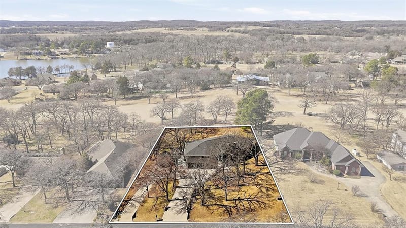 231 Cayuga Trail, Lake Kiowa TX 76240 - Photo 24