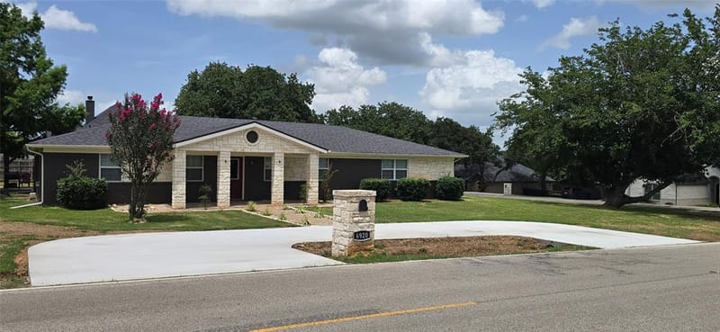 6920 Westover Drive, Granbury TX 76049 - Photo 2