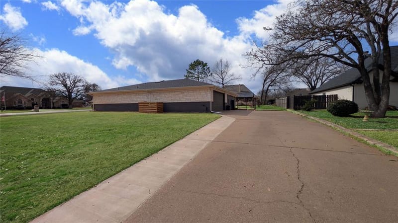 6920 Westover Drive, Granbury TX 76049 - Photo 30