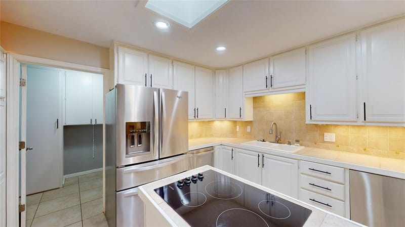 6920 Westover Drive, Granbury TX 76049 - Photo 8